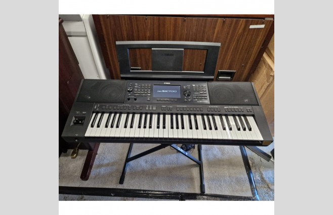 Yamaha PSR-SX700 Keyboard, Used (SN:BCDP01033) - Image 1